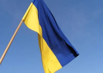 На Золотоніщині чоловік викрав прапор з могили військового 