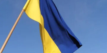 На Золотоніщині чоловік викрав прапор з могили військового