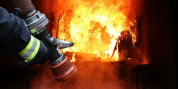 На Золотоніщині під час пожежі житлового будинку врятували жінку
