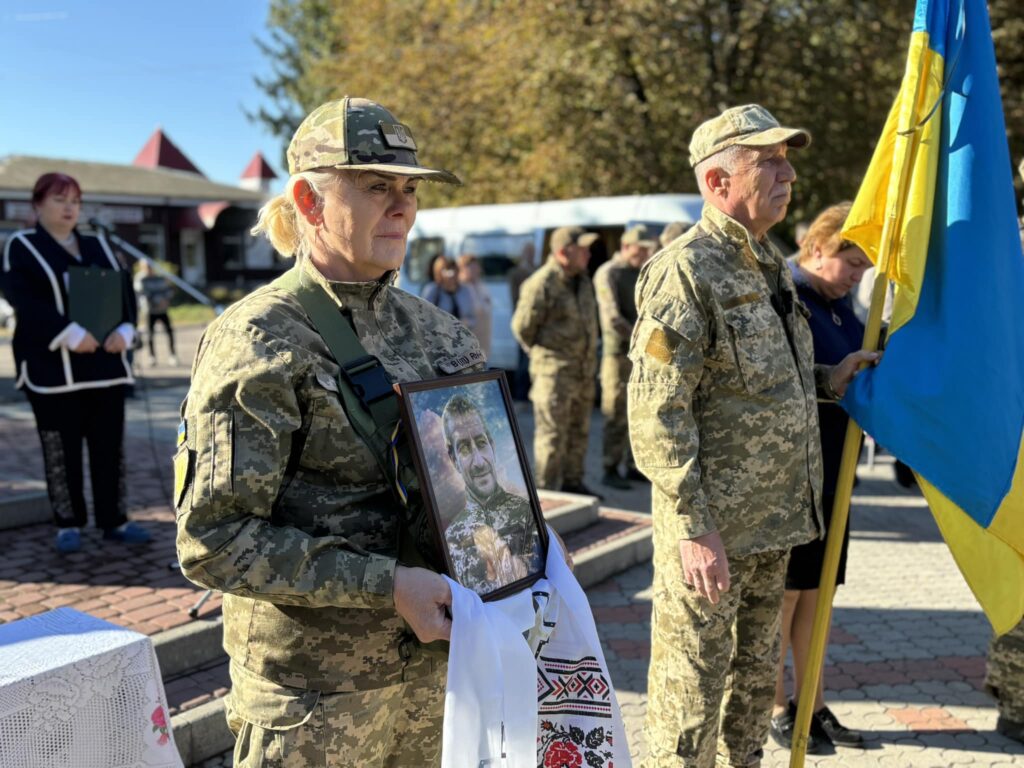 Прощання з полеглим воїном Сергієм Киприком. Фото: Хорольська громада. 