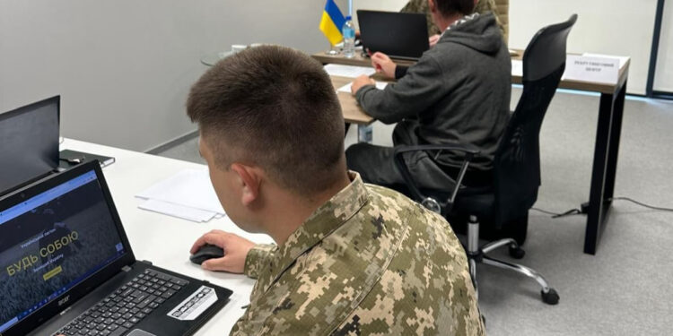 Перший рекрутинговий центр в Любліні: Український легіон розпочав набір добровольців