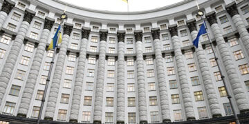 Попри нові призначення: більшість мешканців заходу вважають, що у діяльності Кабміну нічого не змінилося