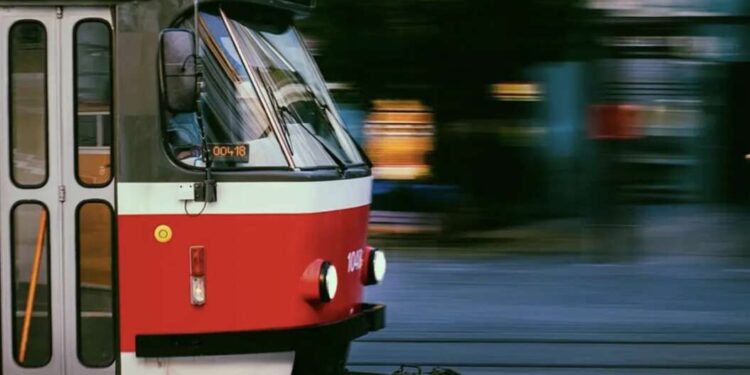 Ремонт трамвайного переїзду у Дніпрі: зміни в маршрутах громадського транспорту з 10 жовтня 2024 | |