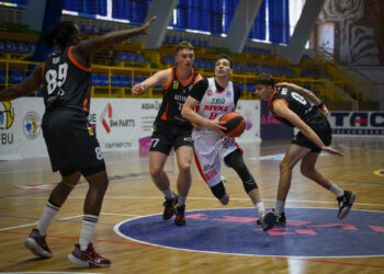 Рівне за рахунок потужної першої половини переміг Кривбас – Федерація баскетболу України