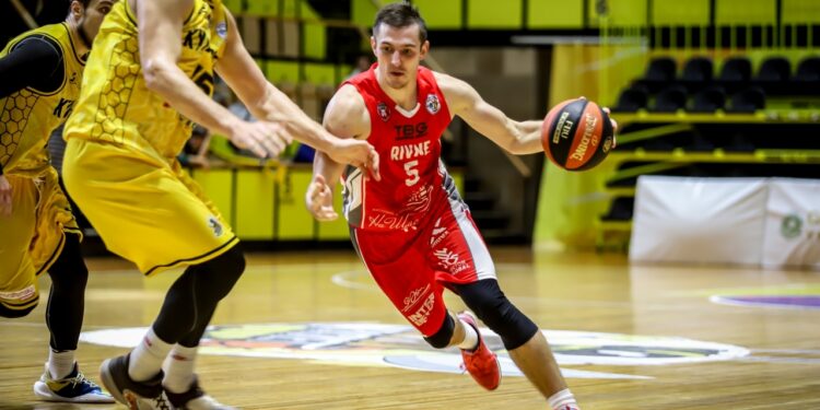 Рівне здолав Київ-Баскет на його майданчику: фотогалерея – Федерація баскетболу України