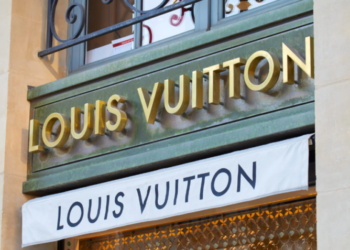 У центрі Парижа пограбовано магазин Louis Vuitton – Экономика