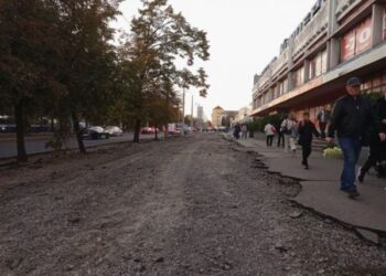 У Черкасах навпроти «Кооператора» облаштовують кишеню для зупинки громадського транспорту — Новости Черкасс