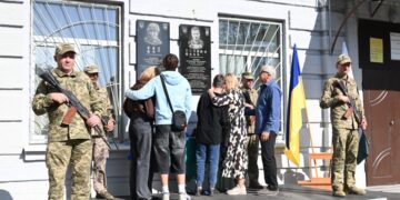 У Полтаві вшанували пам’ять воїнів-однокласників