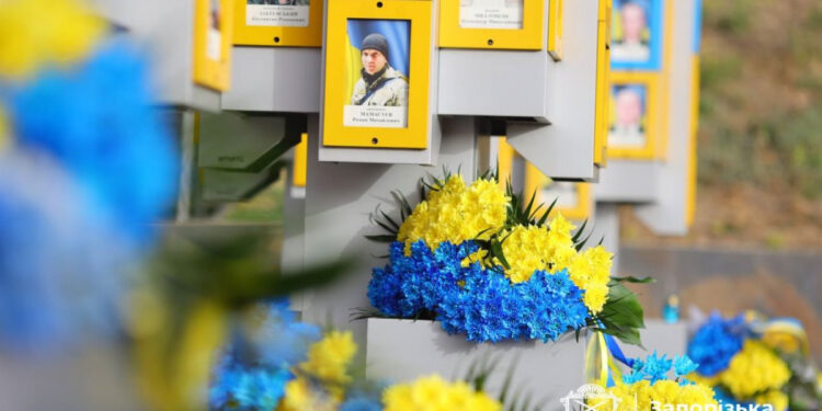 У Запоріжжі вшанували пам’ять полеглих воїнів – День захисників і захисниць | Новости Запорожья