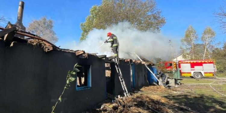 За минулу добу рятувальникам Шепетівщини довелось ліквідовувати три пожежі —Хмельнитчина