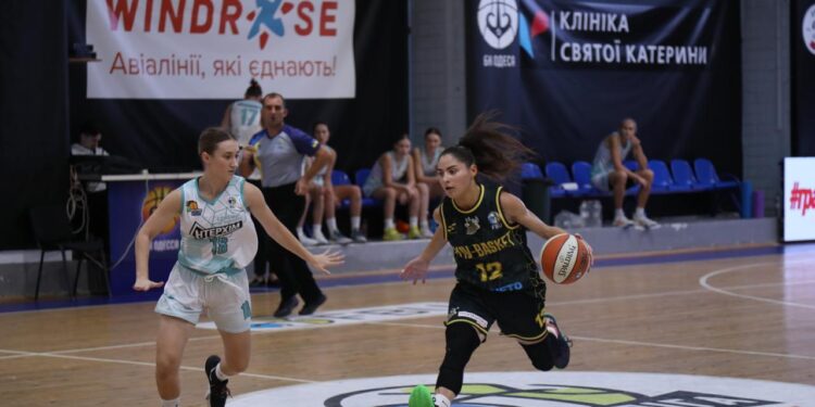 Жіноча Суперліга: відеотрансляція матчів 13 жовтня – Федерація баскетболу України
