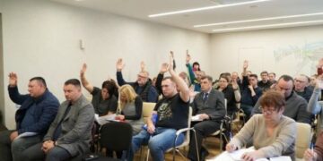 Зміни до бюджету та ПСЕР: відбулася позачергова сесія Черкаської міськради — Новини Черкащіни