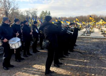 З трьома військовими попрощалися у Кропивницькому