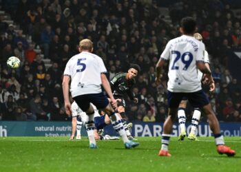 «Арсенал» уверенно прошел в ¼ финала Кубка английской лиги, выиграв у «Престона»