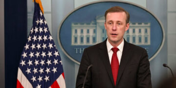 Білий дім: Байден переконуватиме Трампа продовжити підтримку України