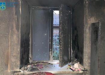 Підпалив будинок, в якому були жінка та дитина. Судитимуть чоловіка з Кіровоградської області