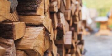 Деякі жителі Канівської громади отримають грошову допомогу на придбання дров