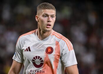 Довбик может попрощаться с «Ромой». Известны имена первых претендентов на форварда