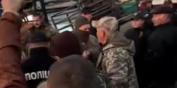 Конфлікт в містечку на Житомирщині: працівники ТЦК на ринку вручали повістки | Журнал Житомира