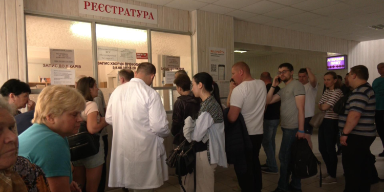 Майже 5 тисяч хворих на ГРВІ: як Полтавщиною поширюються віруси