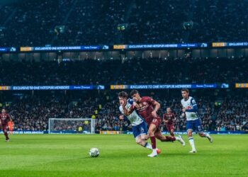 «Манчестер Сити» сенсационно вылетел из Кубка английской лиги от «Тоттенхэма»