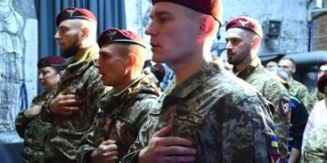 Миколаївських десантників привітали з професійним святом та відзначили нагородами » Миколаївський Оглядач
