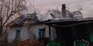 На Шепетівщині після ліквідації пожежі рятувальники виявили тіло чоловіка —Хмельнитчина