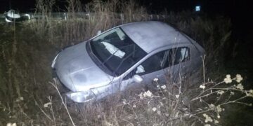 На Золотоніщині водій в’їхав у металевий відбійник: постраждала пасажирка (ФОТО