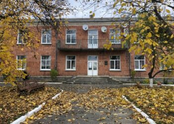 На Звенигородщині у одному із центрів надання соціальних послуг порушували права на охорону здоров’я та зберігали протерміновані продукти