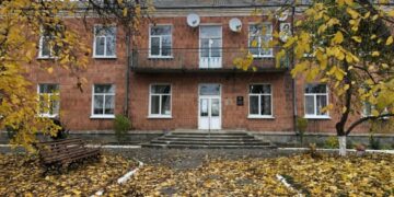 На Звенигородщині у одному із центрів надання соціальних послуг порушували права на охорону здоров’я та зберігали протерміновані продукти