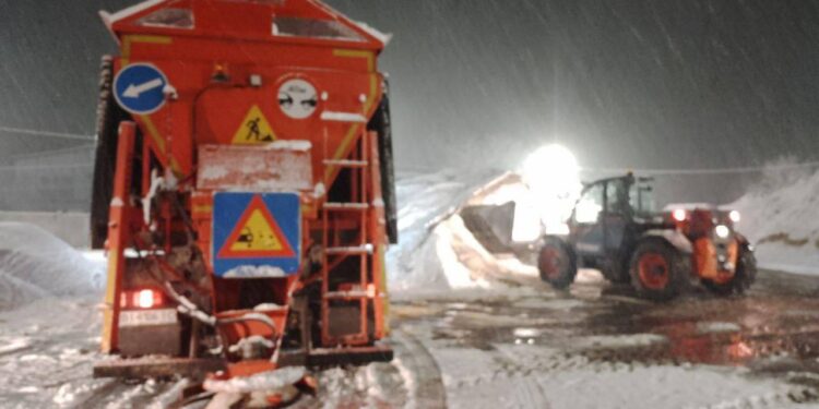 Перший сніг в Полтаві: чи впоралися комунальники – ПОЛТАВА СЬОГОДНІ