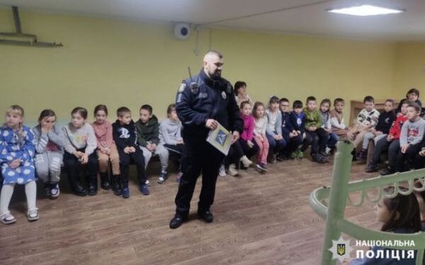 Поліцейські офіцери громади провели урок для школярів про безпеку на дорозі — Новини Черкащіни