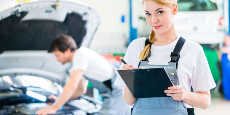 Послуги на СТО, які є необов’язковими: водіям розповіли, на чому можна зекономити |  |