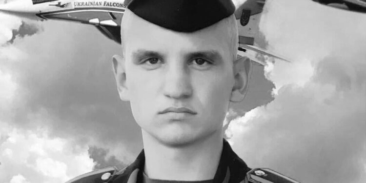 Посмертно: івано-франківські депутати закликали Президента надати звання “Герой України” пілоту Андрію Ткаченку