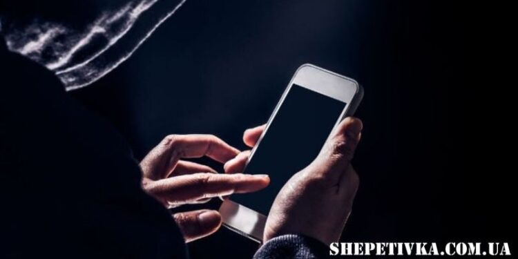 Приз та псевдобанкіри: шахраї ошукали жителів Шепетівщини на понад 75 тис грн —Хмельнитчина
