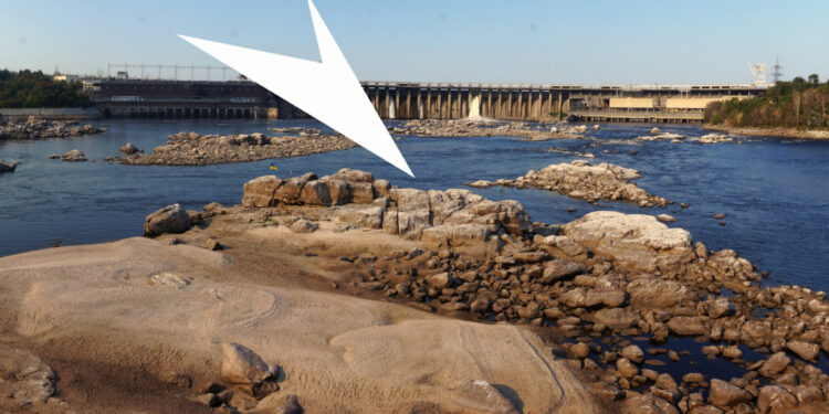 У Запоріжжі після обміління Дніпра з’явилася нова скеля – деталі від історика Олега Власова | Новости Запорожья