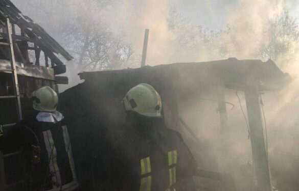 У Звенигородці горіла господарча споруда