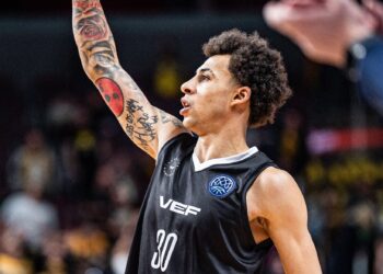 Українці за кордоном: Пустовий, Санон і Бобров результативно провели тур перед збірною, Близнюк зіграв проти Ковляра – Федерація баскетболу України