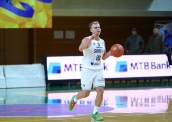 Вища ліга: Харківські Соколи та Самбір продовжили переможні серії – Федерація баскетболу України