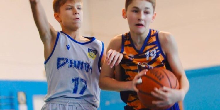 ВЮБЛ серед юнаків 2012 року: дніпровська СДЮСШОР-5 впевнено виграла тур у Полтаві – Федерація баскетболу України