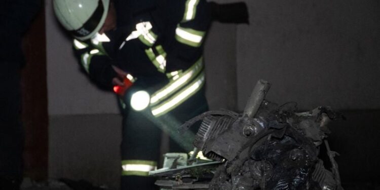 Вночі над Хмельниччиною збивали “шахеди”: постраждав житловий будинок —Хмельнитчина