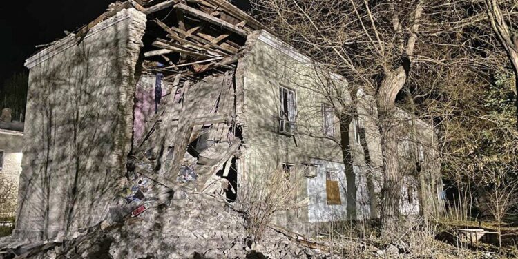 Ворожа атака КАБами на Запоріжжя в понеділок, 11 листопада, зруйнувала житловий будинок – дитина у тяжкому стані, потрібна допомога на лікування | Новости Запорожья