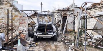 Загинули та постраждали цивільні, у тому числі травмувались діти: у Миколаєві поліцейські фіксують наслідки ворожої атаки » Миколаївський Оглядач