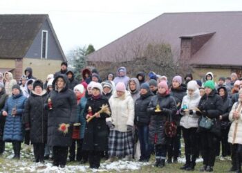 Запали свічку пам’яті»: Умань вшановує жертв Голодомору — Новости Черкасс