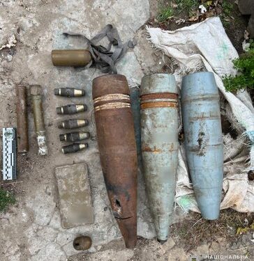 Збирав озброєння із колишніх ворожих позицій: поліцейські затримали мешканця Снігурівської громади за підозрою у незаконному зберіганні вибухонебезпечних предметів » Миколаївський Оглядач