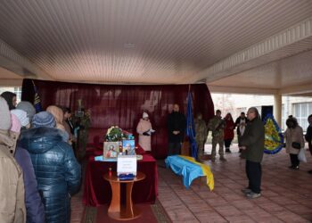 У Новоукраїнці попрощалися з загиблим захисником Олегом Ткачем