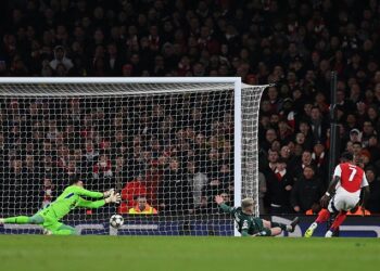 «Арсенал» разгромил «Монако» в 6-м туре Лиги чемпионов