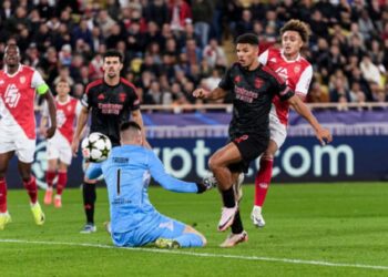 «Бенфика» в волевом стиле выиграла у «Монако» в Лиге чемпионов