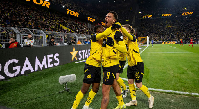 «Боруссия» (Дортмунд) и «Бавария» (Мюнхен) разыграли ничью в матче 12 тура Бундеслиги