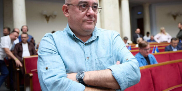 Депутат з Івано-Франківщини Ігор Фріс про політику та законотворчість, вино і бджоли